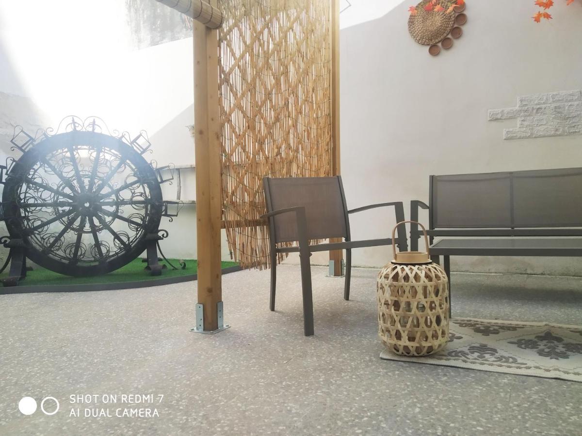 Aurisa Apartment Bari Exterior photo